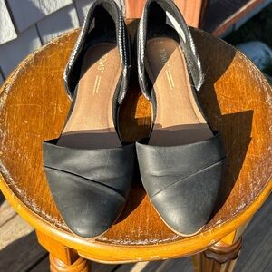 Toms Women's Black Leather Flats Size 7.5